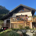 Le Refuge Des Pecles, Avec Vue Mont-blanc شاليه