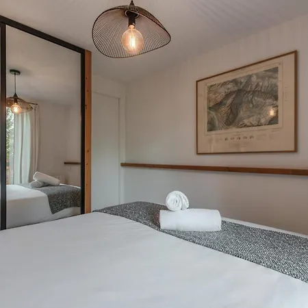 Le Refuge Des Pecles, Avec Vue Mont-blanc Chamonix