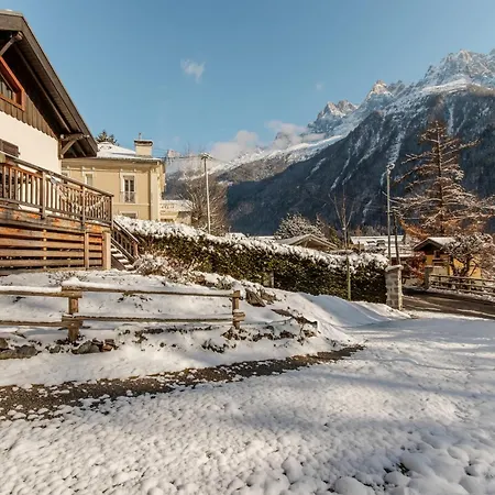 Le Refuge Des Pecles, Avec Vue Mont-blanc شاليه